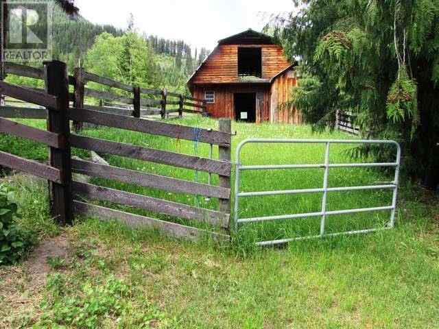 3437 Yellowhead Highway, Vavenby, British Columbia  V0E 3A0 - Photo 25 - 10346614