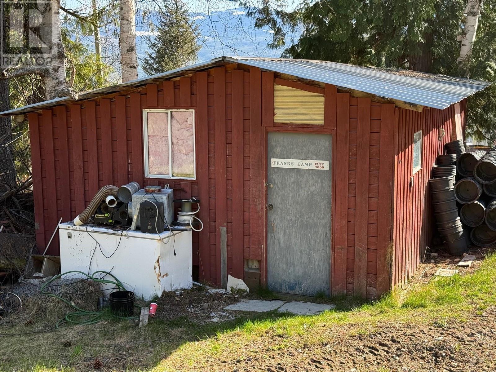 3437 Yellowhead Highway, Vavenby, British Columbia  V0E 3A0 - Photo 6 - 10346614