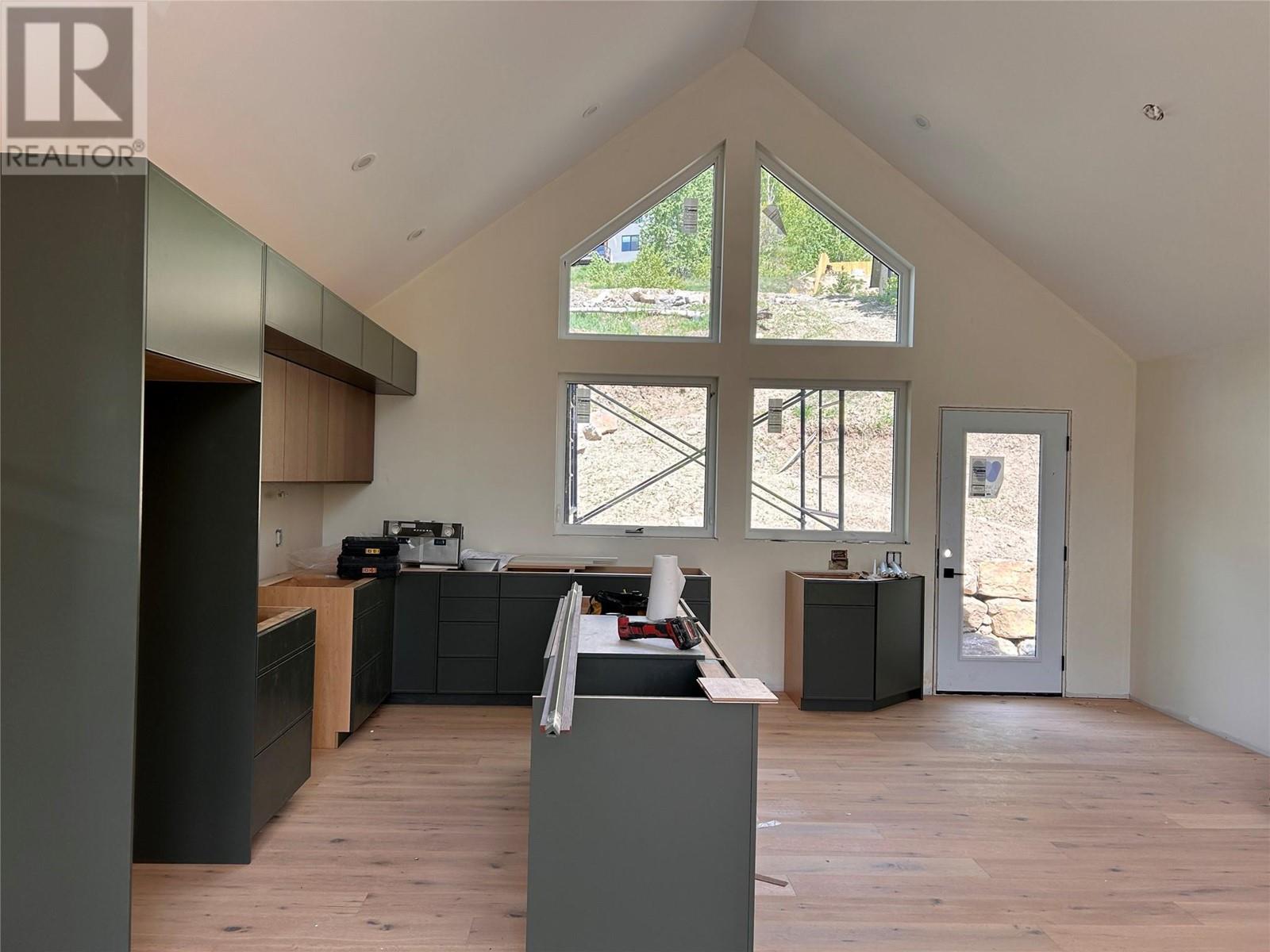798 White Tail Drive, Rossland, British Columbia  V0G 1Y0 - Photo 6 - 10343279