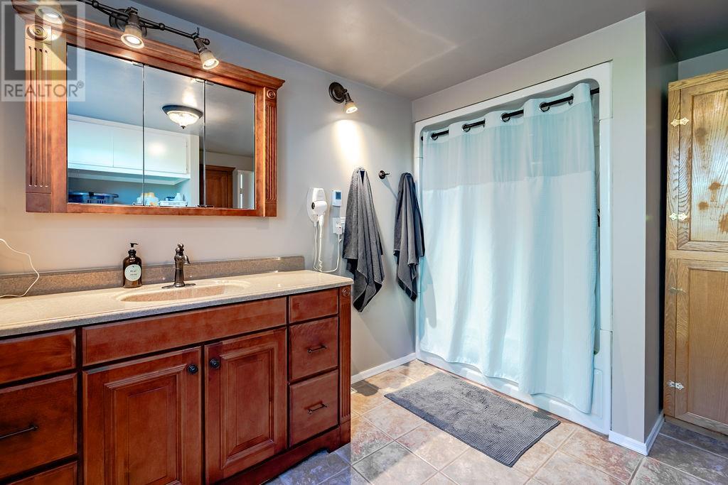 2465 3a Highway, Nelson, British Columbia  V1L 6K7 - Photo 26 - 10346240