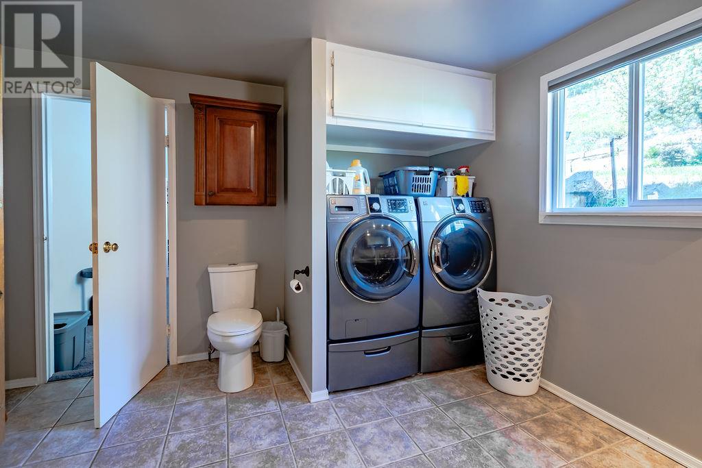 2465 3a Highway, Nelson, British Columbia  V1L 6K7 - Photo 27 - 10346240