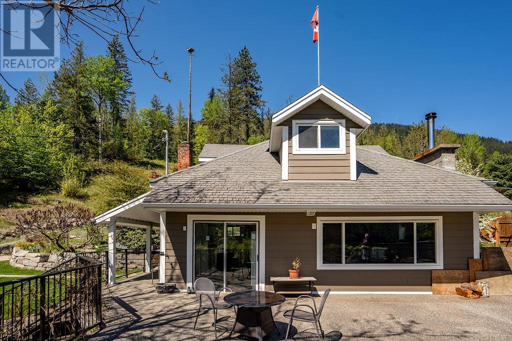 2465 3a Highway, Nelson, British Columbia  V1L 6K7 - Photo 39 - 10346240