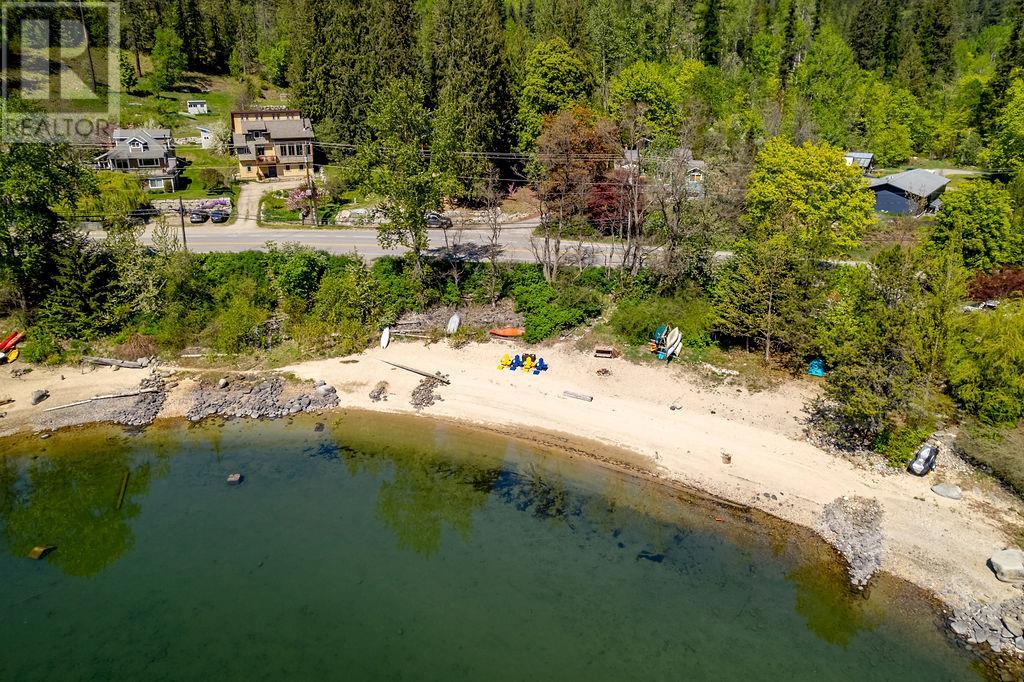2465 3a Highway, Nelson, British Columbia  V1L 6K7 - Photo 5 - 10346240