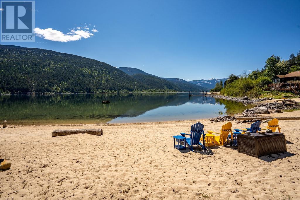 2465 3a Highway, Nelson, British Columbia  V1L 6K7 - Photo 7 - 10346240