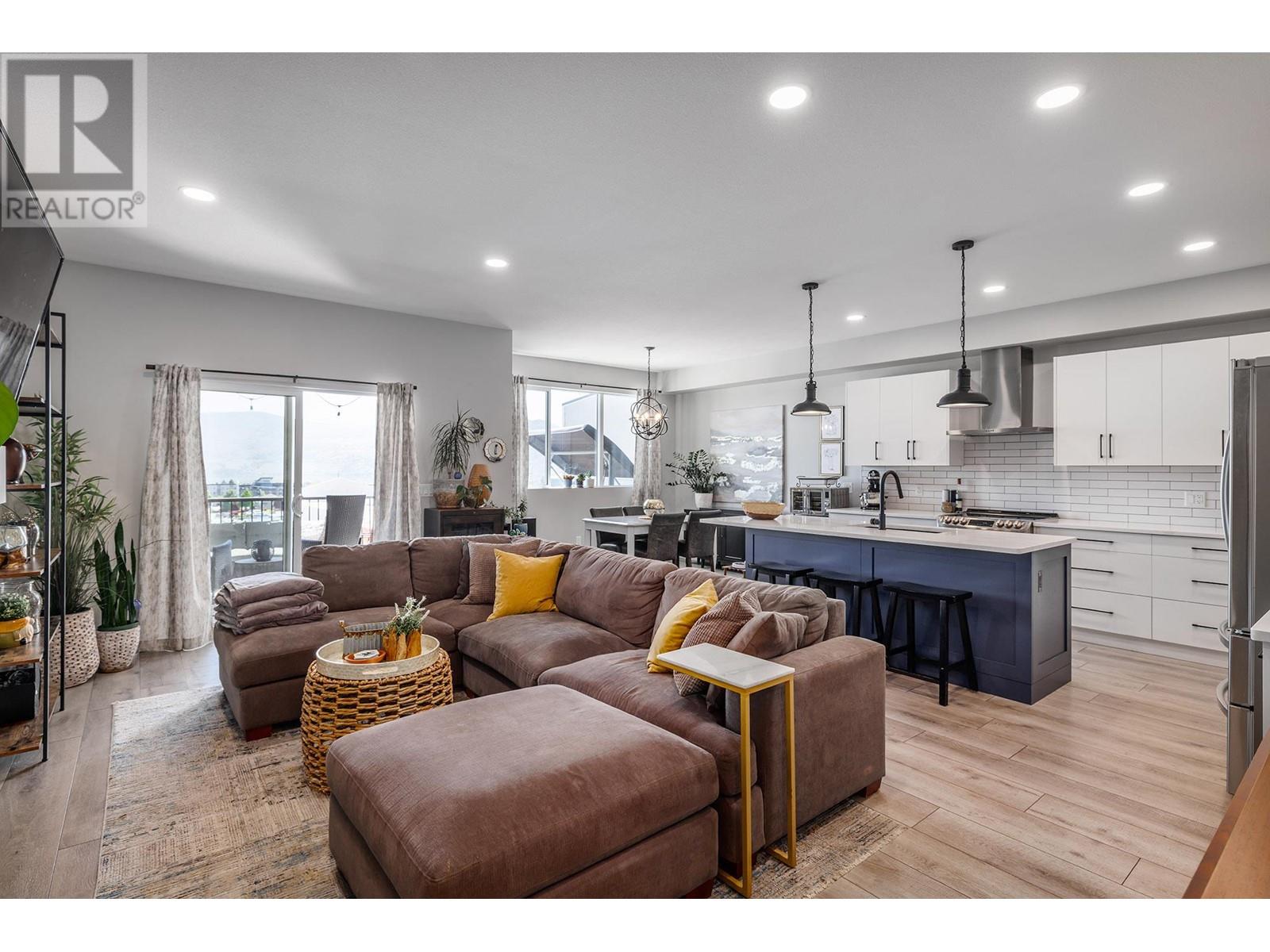 2359 Hawks Boulevard, West Kelowna, British Columbia  V4T 0A7 - Photo 2 - 10346866