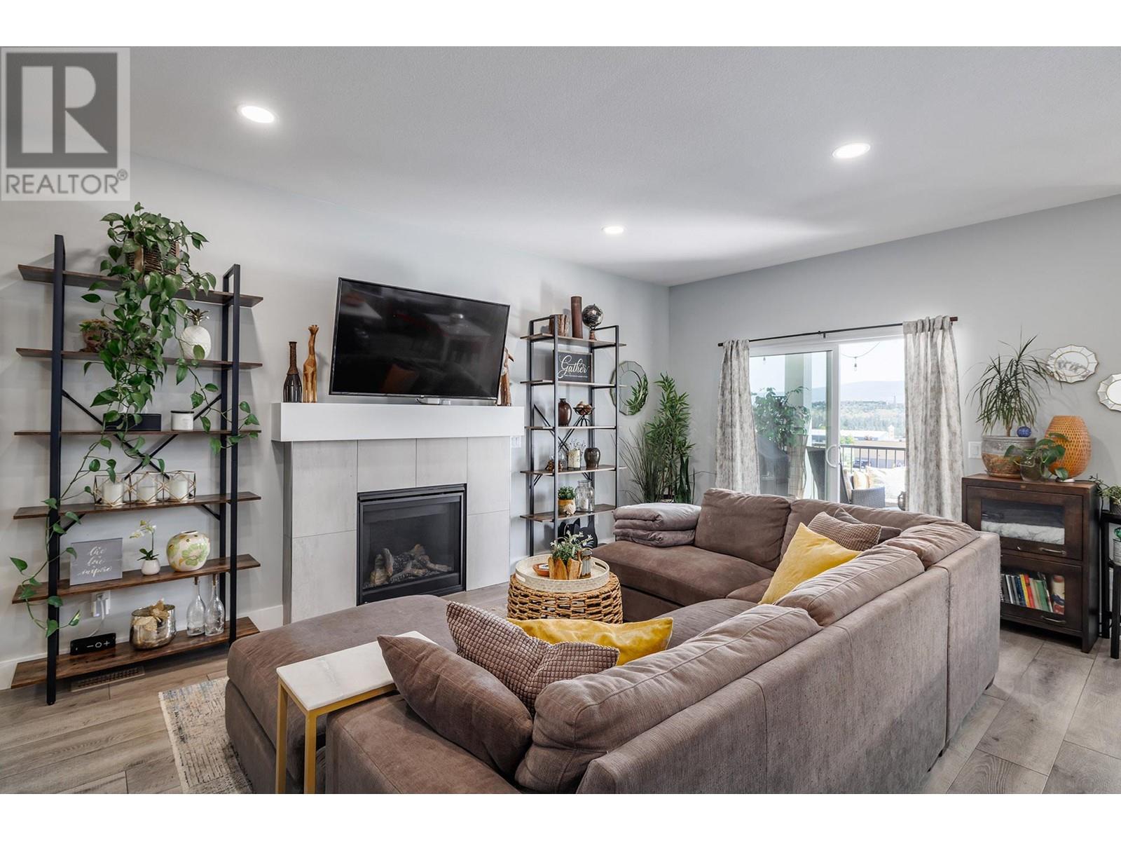 2359 Hawks Boulevard, West Kelowna, British Columbia  V4T 0A7 - Photo 3 - 10346866