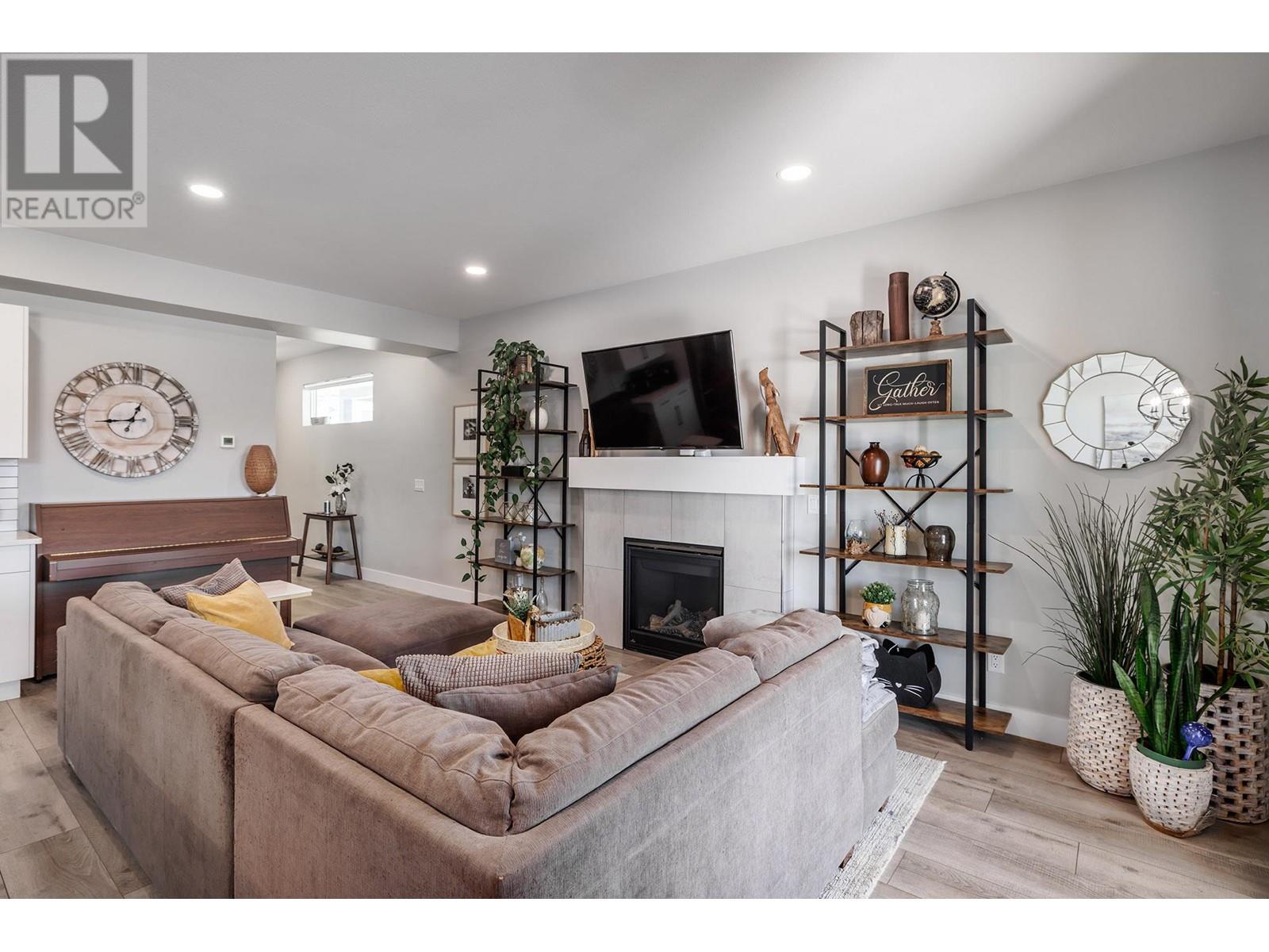 2359 Hawks Boulevard, West Kelowna, British Columbia  V4T 0A7 - Photo 4 - 10346866