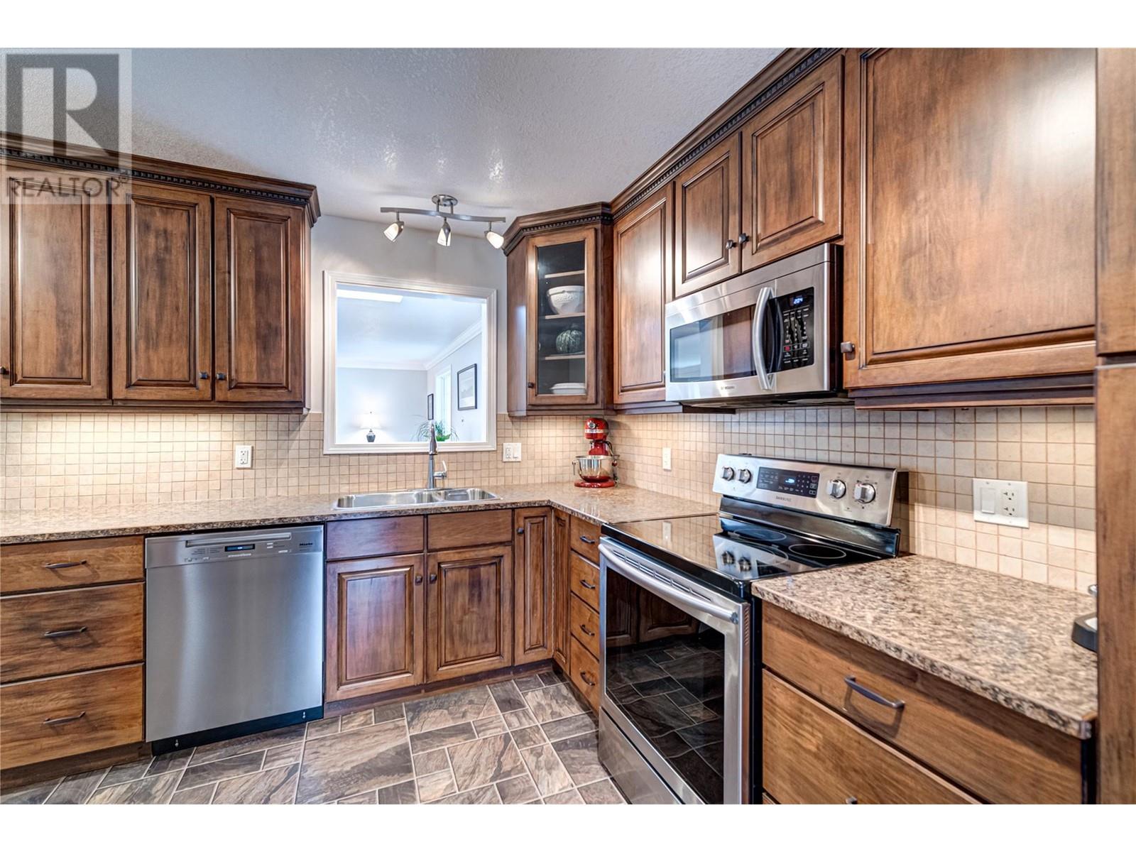 467 Engelmann Spruce Drive, Sparwood, British Columbia  V0B 2G1 - Photo 18 - 10345241