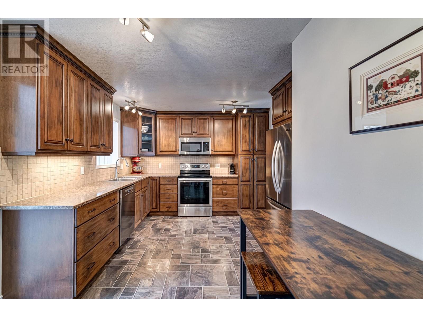 467 Engelmann Spruce Drive, Sparwood, British Columbia  V0B 2G1 - Photo 22 - 10345241