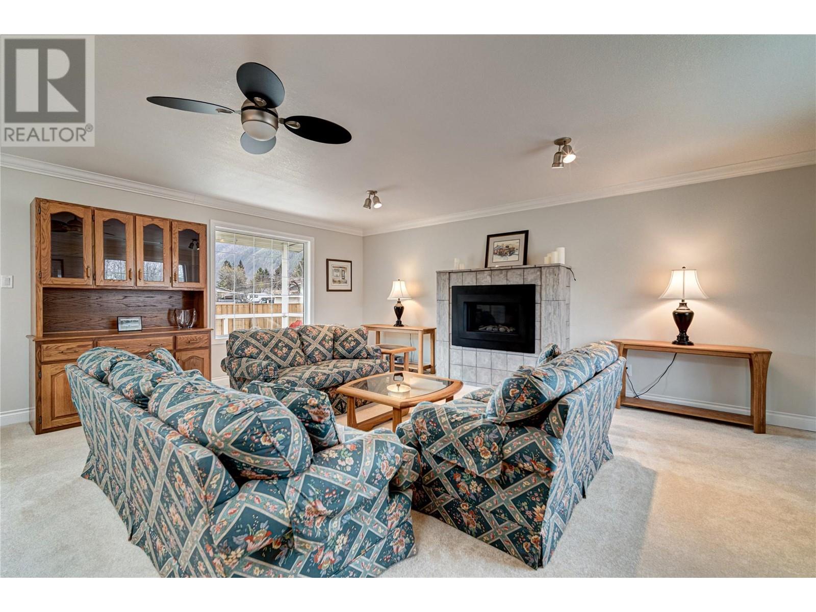 467 Engelmann Spruce Drive, Sparwood, British Columbia  V0B 2G1 - Photo 4 - 10345241