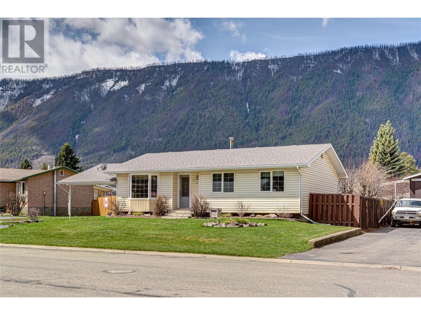 467 Engelmann Spruce Drive, Sparwood, British Columbia  V0B 2G1 - Photo 72 - 10345241