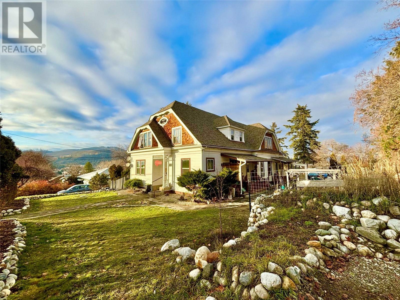 2003 37 Avenue, Vernon, British Columbia  V1T 2W9 - Photo 1 - 10346447