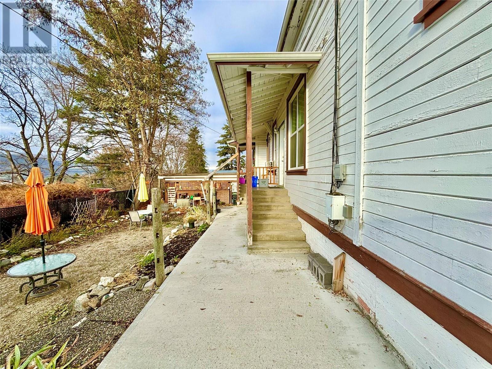 2003 37 Avenue, Vernon, British Columbia  V1T 2W9 - Photo 15 - 10346447