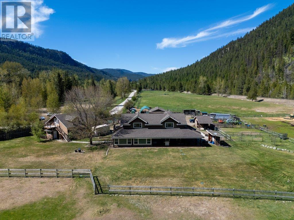3850 Blythe-Rhone Road, Westbridge, British Columbia  V0H 1Y0 - Photo 13 - 10345844