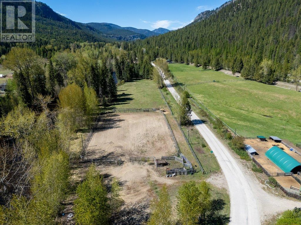 3850 Blythe-Rhone Road, Westbridge, British Columbia  V0H 1Y0 - Photo 19 - 10345844