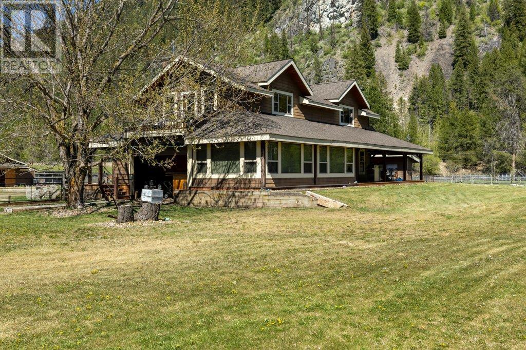 3850 Blythe-Rhone Road, Westbridge, British Columbia  V0H 1Y0 - Photo 3 - 10345844