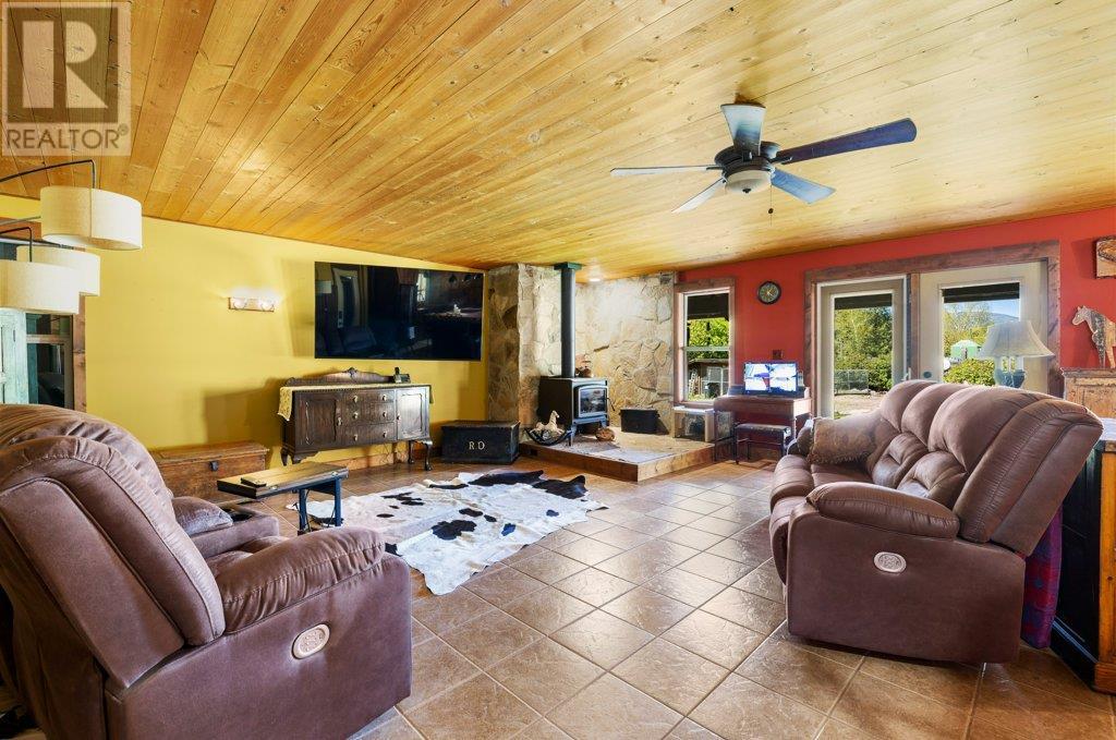 3850 Blythe-Rhone Road, Westbridge, British Columbia  V0H 1Y0 - Photo 38 - 10345844