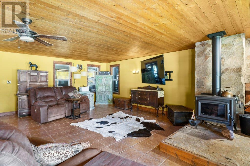 3850 Blythe-Rhone Road, Westbridge, British Columbia  V0H 1Y0 - Photo 40 - 10345844