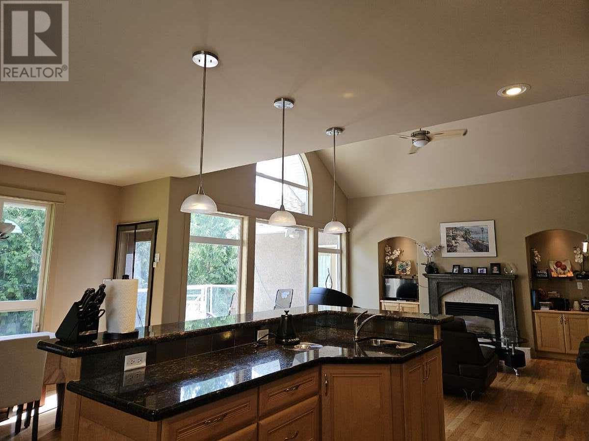 2470 24 Avenue Ne, Salmon Arm, British Columbia  V1E 3Y4 - Photo 8 - 10346990