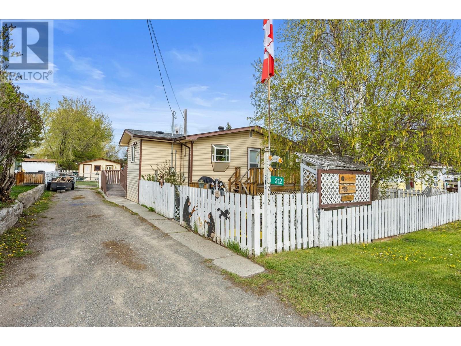 212 Foster Avenue, Clinton, British Columbia  V0K 1K0 - Photo 1 - 10346925