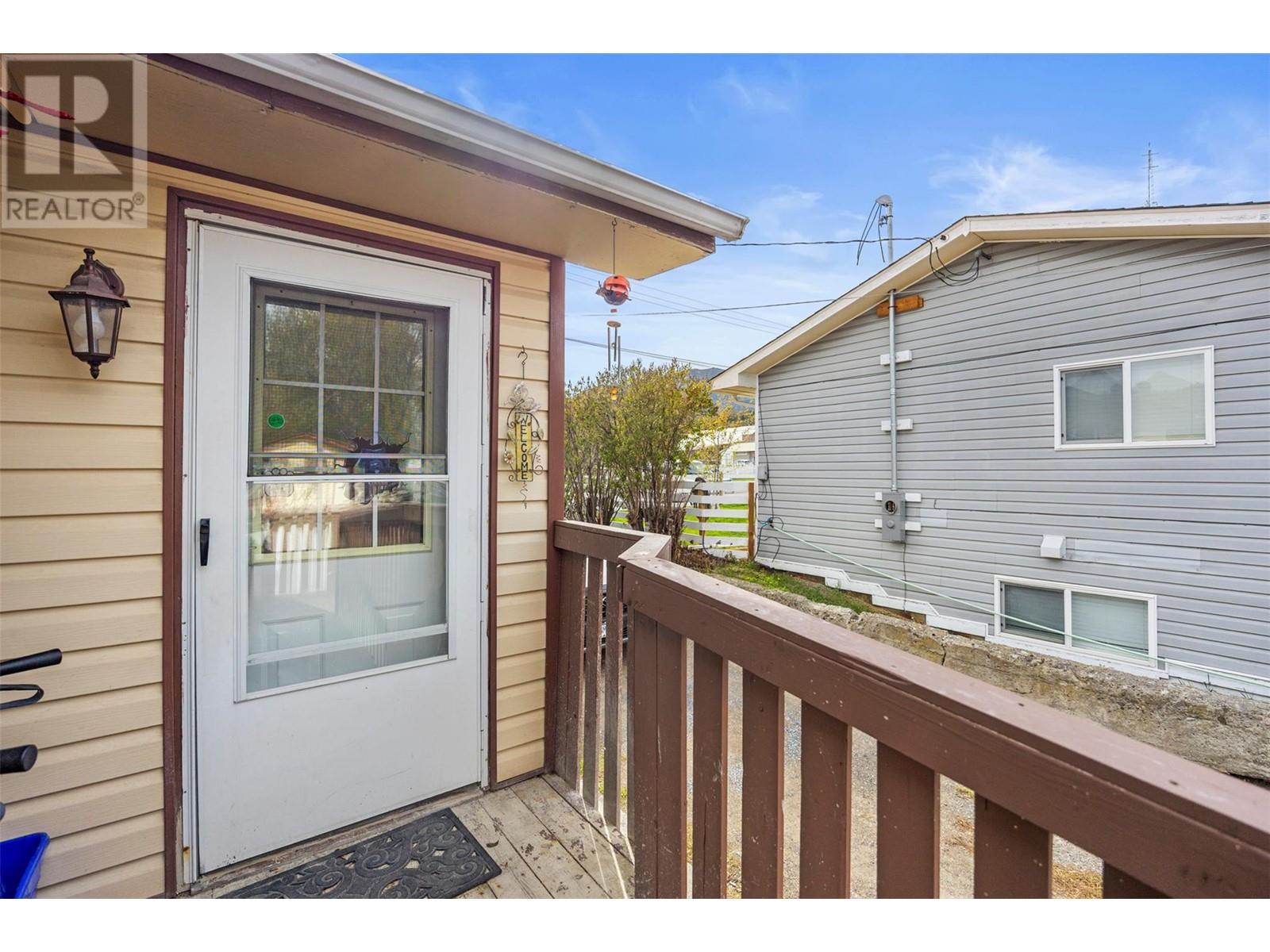 212 Foster Avenue, Clinton, British Columbia  V0K 1K0 - Photo 2 - 10346925