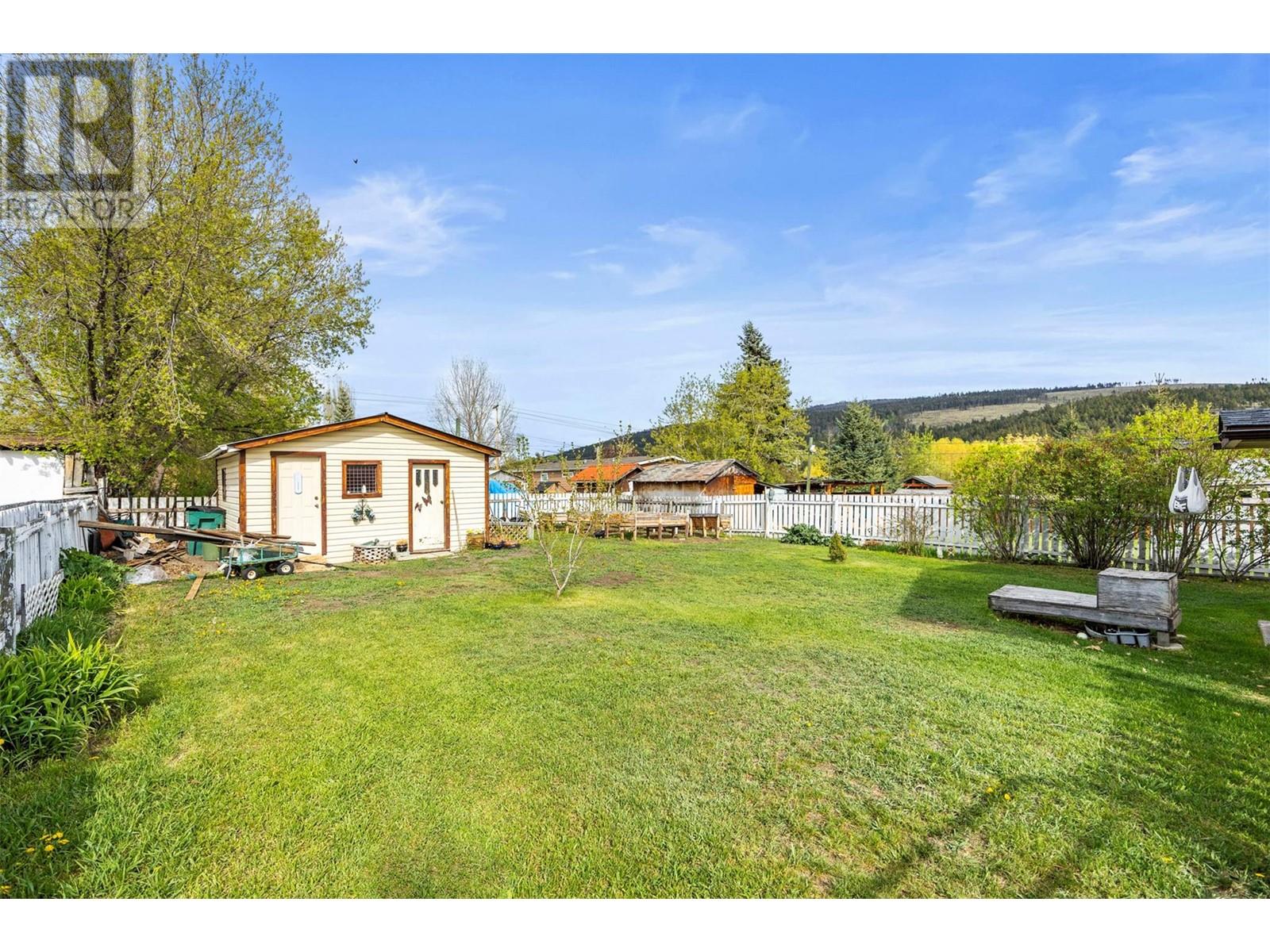 212 Foster Avenue, Clinton, British Columbia  V0K 1K0 - Photo 26 - 10346925