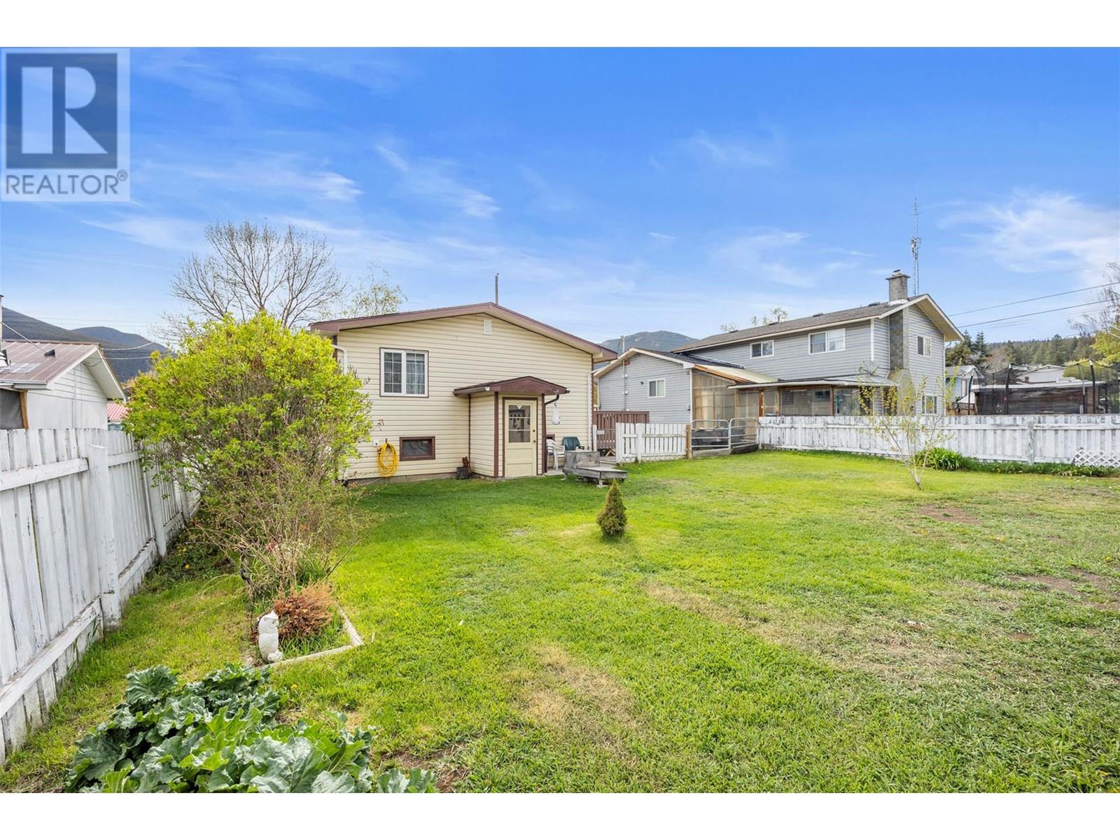212 Foster Avenue, Clinton, British Columbia  V0K 1K0 - Photo 32 - 10346925