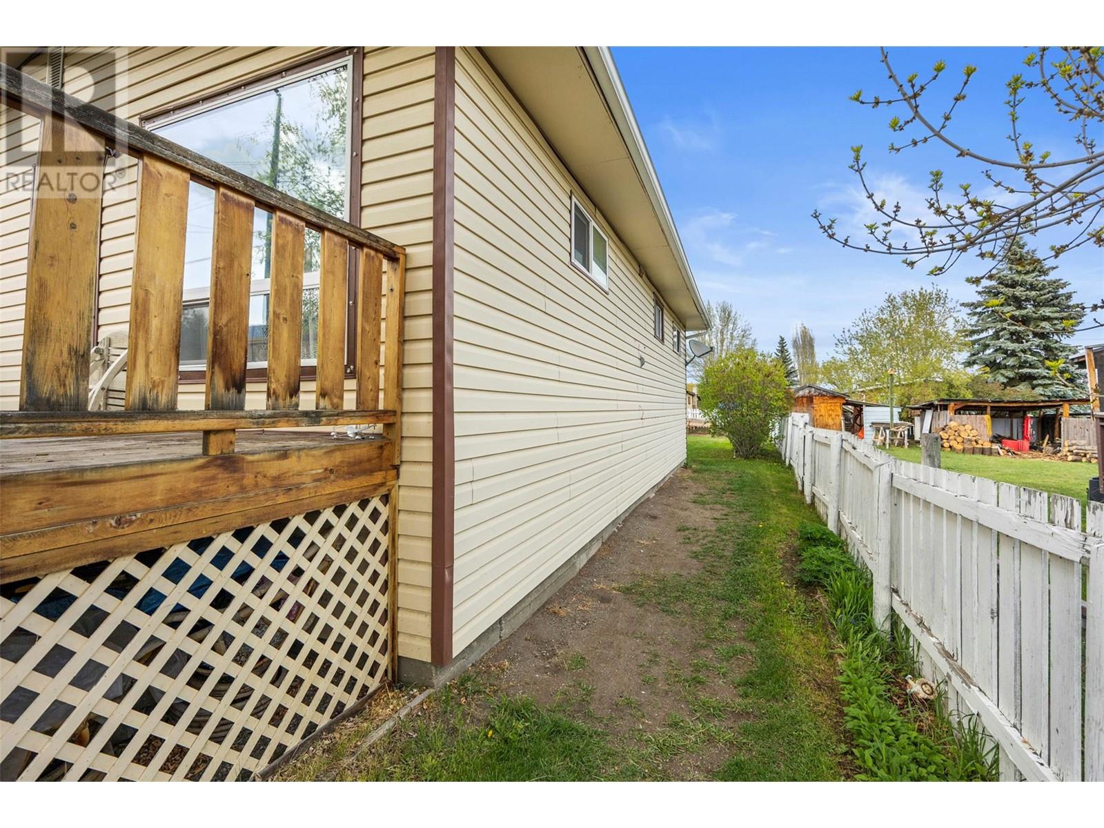 212 Foster Avenue, Clinton, British Columbia  V0K 1K0 - Photo 35 - 10346925