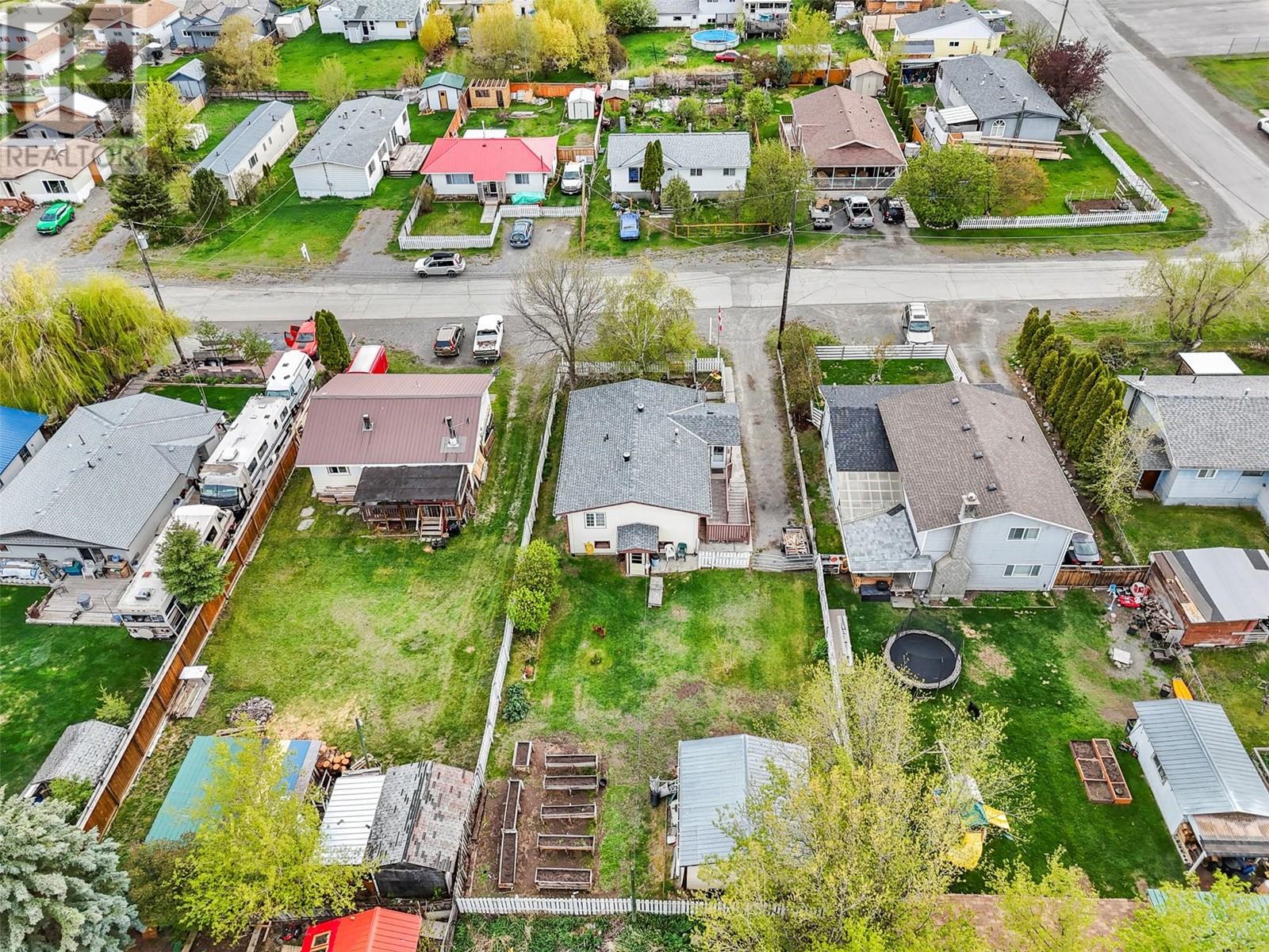 212 Foster Avenue, Clinton, British Columbia  V0K 1K0 - Photo 48 - 10346925