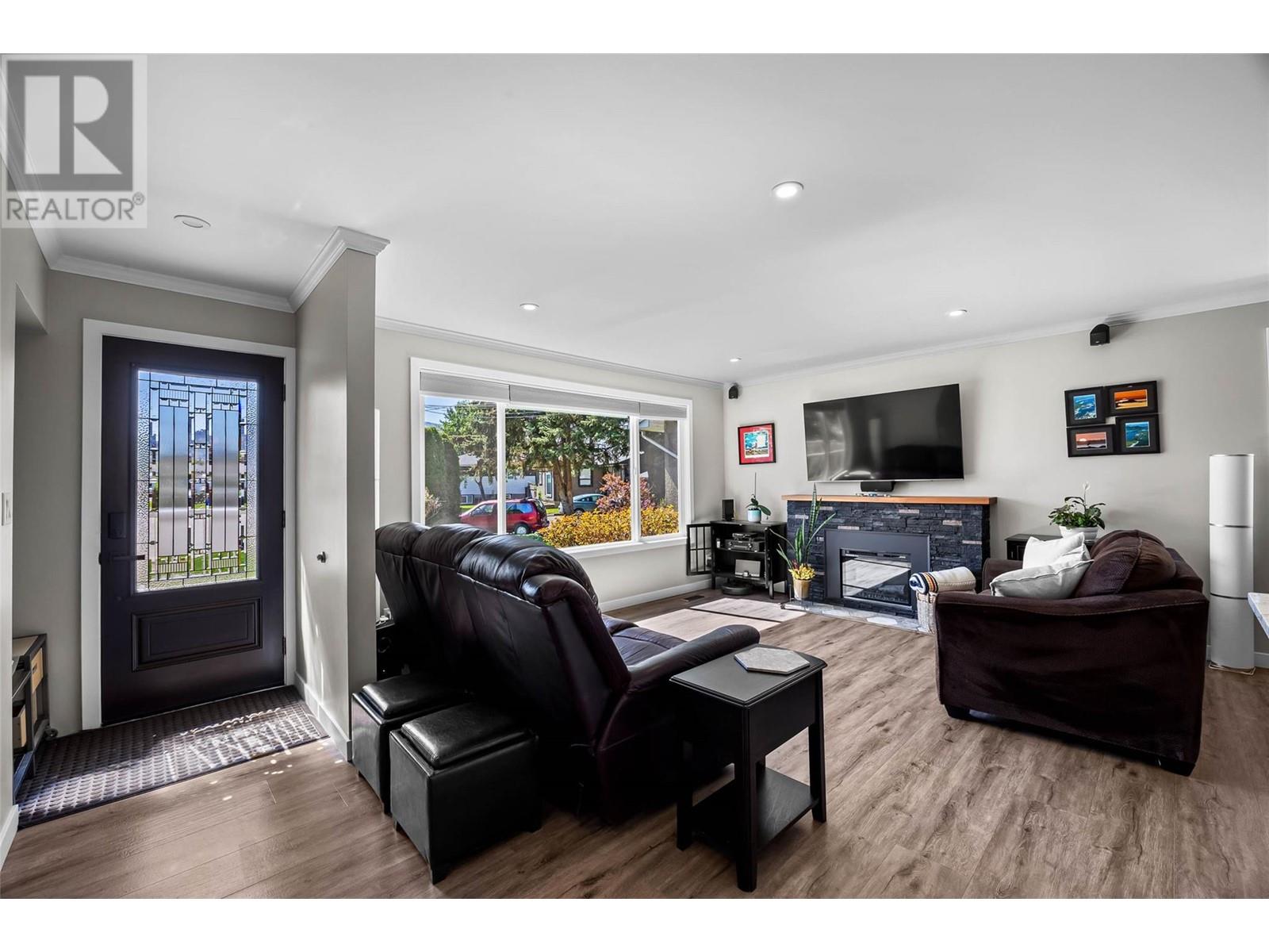 1184 Mcinnes Place, Kamloops, British Columbia  V2B 5T6 - Photo 4 - 10346689