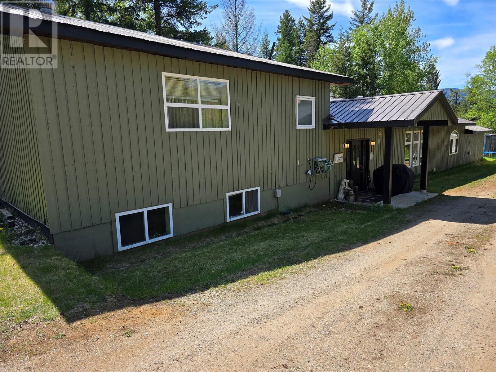 643 Kennedy Road, Clearwater, British Columbia  V0E 1N1 - Photo 2 - 10346813