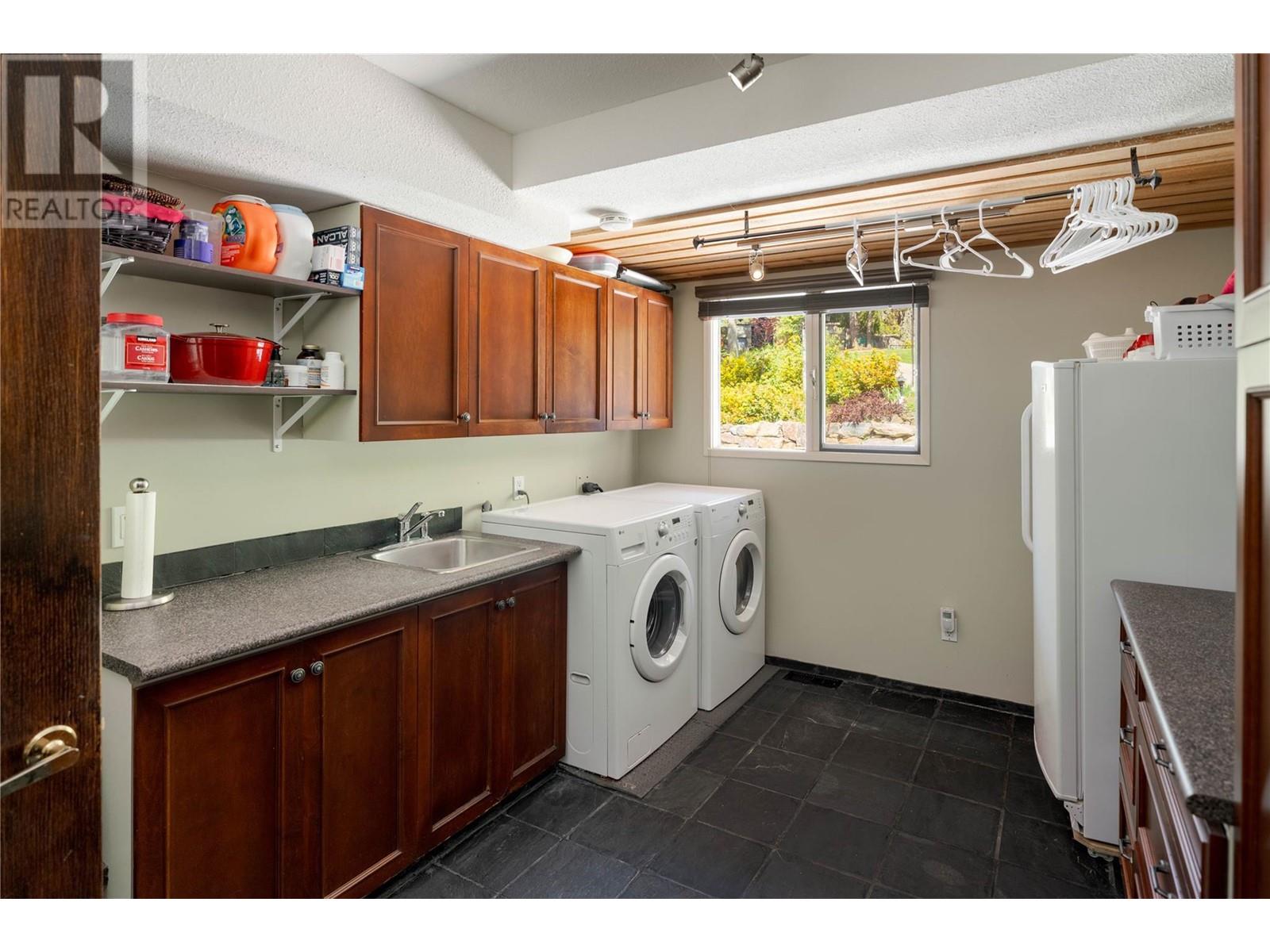 1252 Kyndree Court, Kelowna, British Columbia  V1V 1H1 - Photo 46 - 10345132