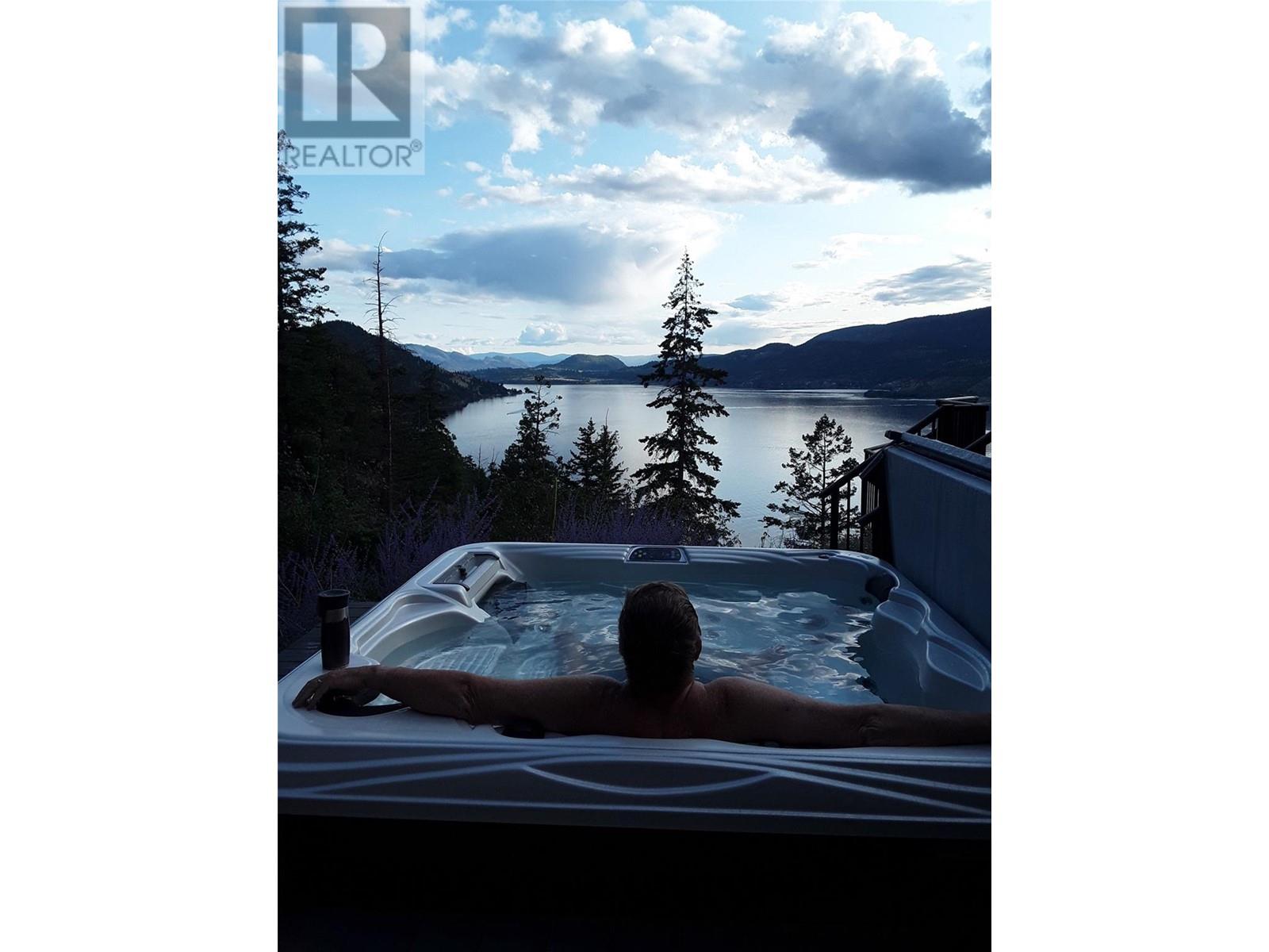 1252 Kyndree Court, Kelowna, British Columbia  V1V 1H1 - Photo 5 - 10345132