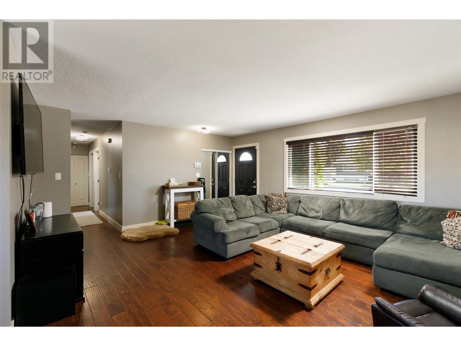 250 Dundas Road, Kelowna, British Columbia  V1X 3X7 - Photo 3 - 10346742