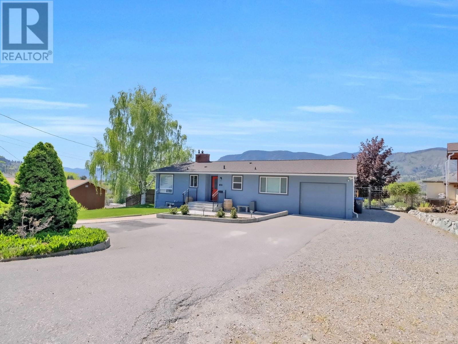 118 Craig Drive, Penticton, British Columbia  V2A 3R9 - Photo 2 - 10346214