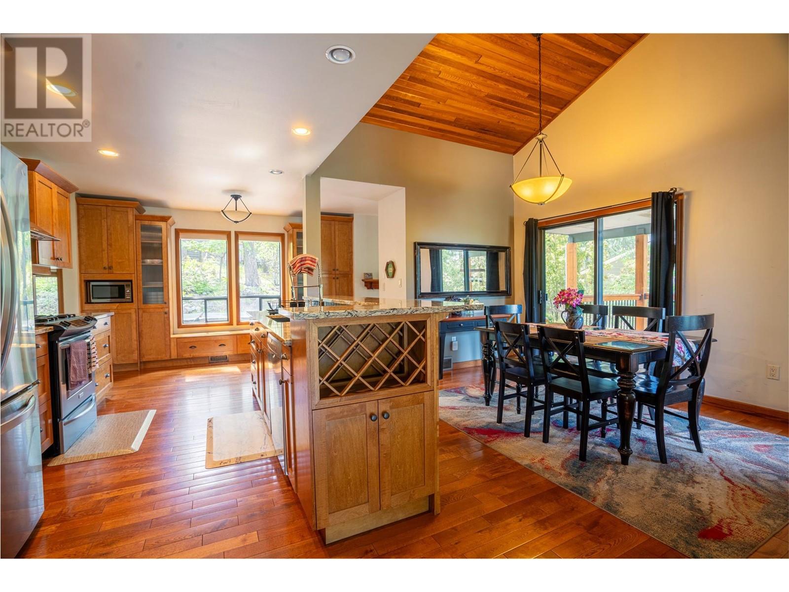 945 Lloyd Jones Drive, West Kelowna, British Columbia  V1Z 2X9 - Photo 11 - 10346958