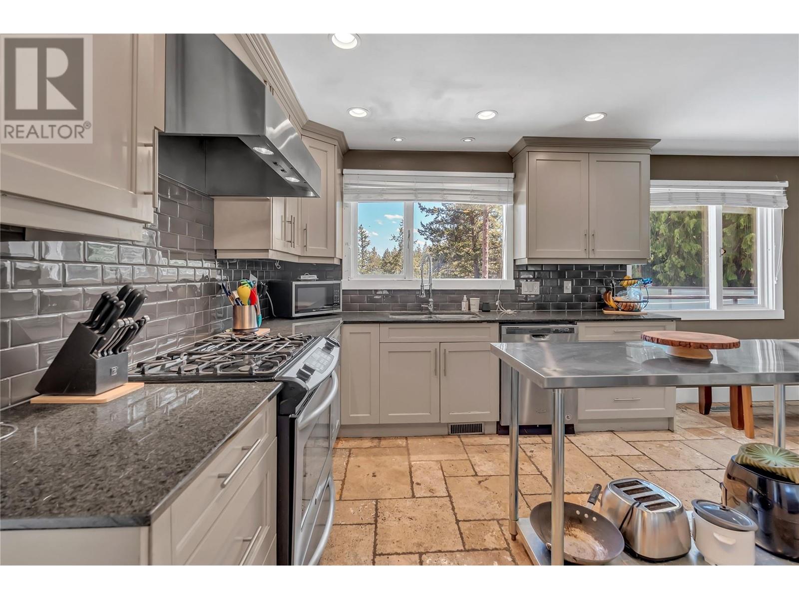 1623 Blackwood Drive, West Kelowna, British Columbia  V1Z 3B7 - Photo 8 - 10346937