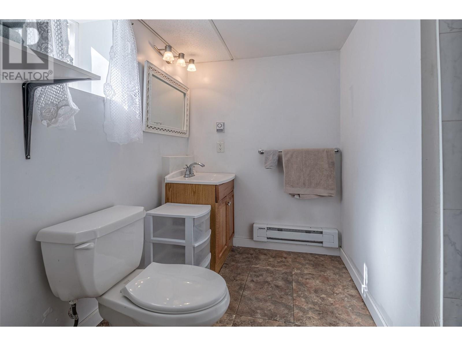 10718 Pinecrest Road, Vernon, British Columbia  V1H 2C1 - Photo 26 - 10346868