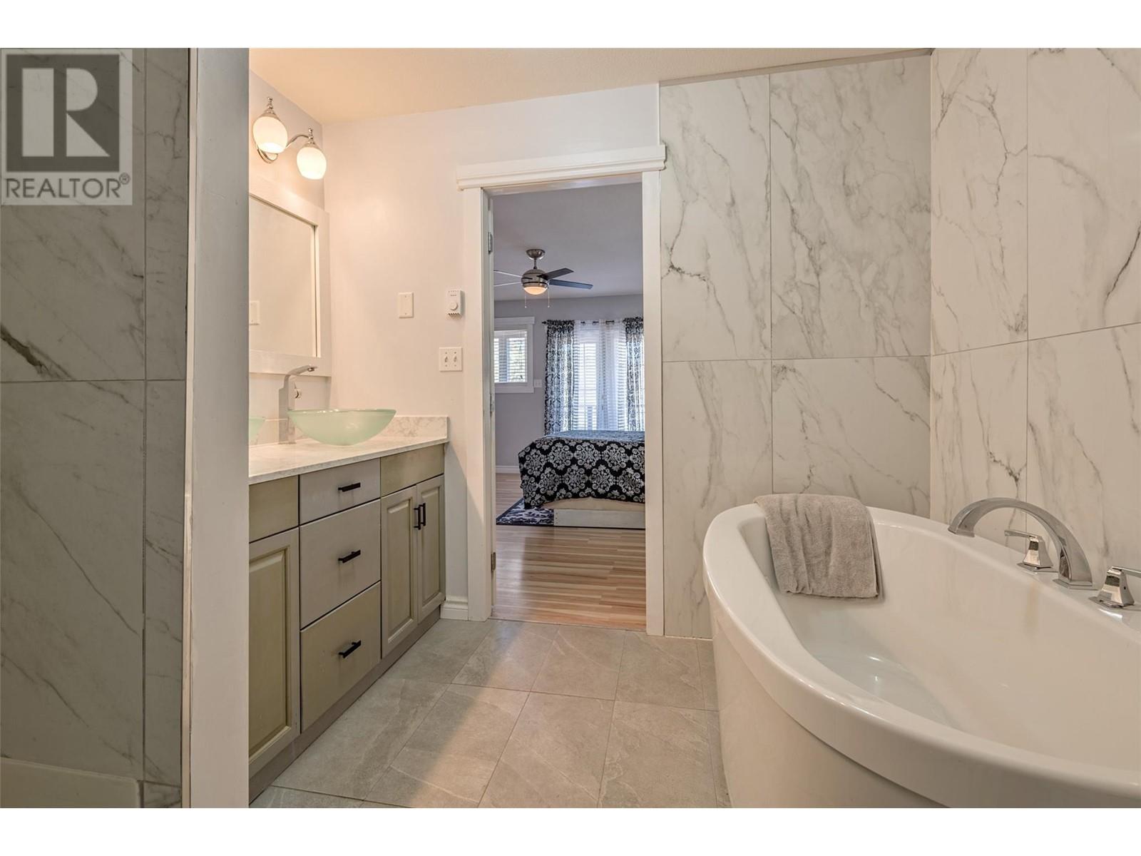 10718 Pinecrest Road, Vernon, British Columbia  V1H 2C1 - Photo 42 - 10346868