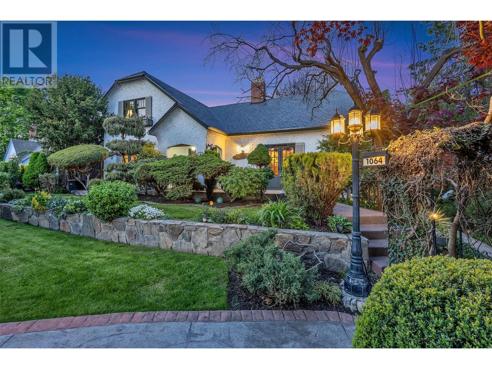 1064 Fairview Road, Penticton, British Columbia  V2A 5Z2 - Photo 2 - 10346650