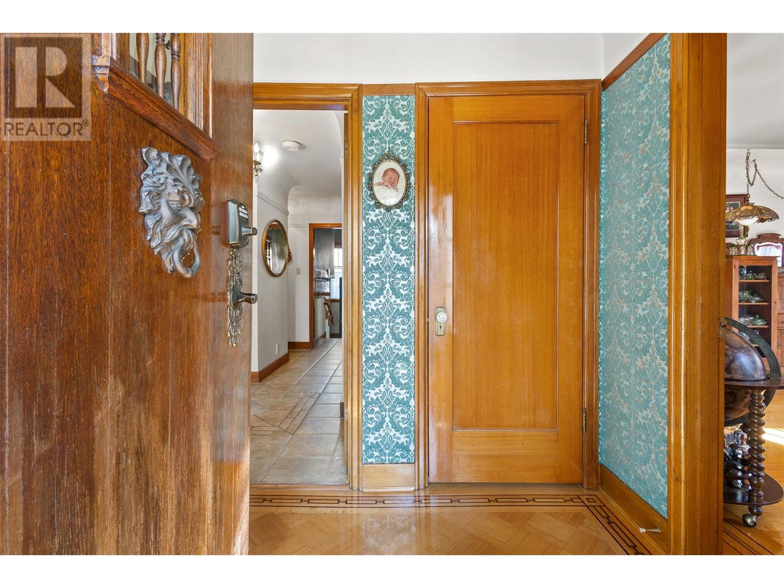 1064 Fairview Road, Penticton, British Columbia  V2A 5Z2 - Photo 20 - 10346650