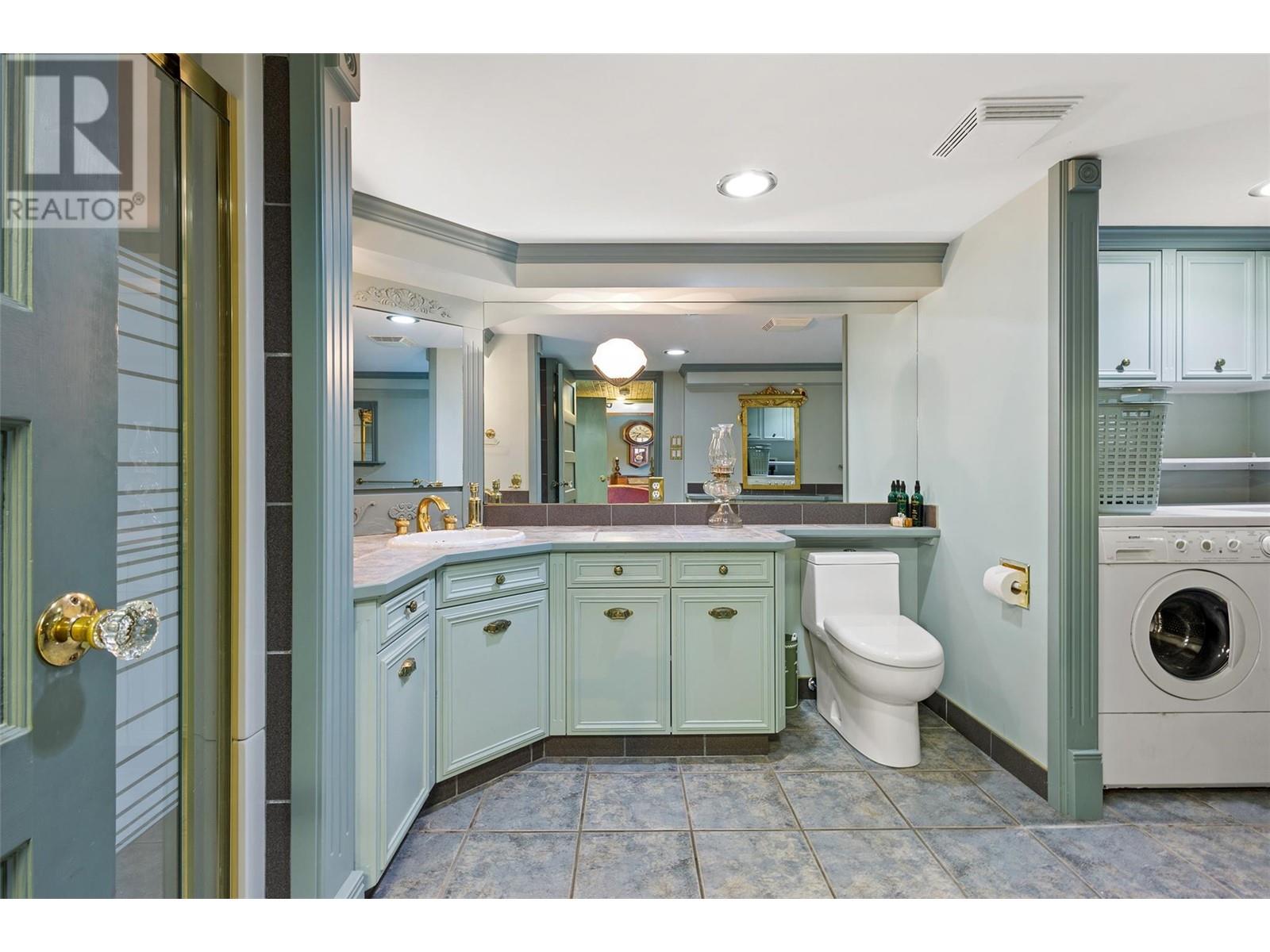 1064 Fairview Road, Penticton, British Columbia  V2A 5Z2 - Photo 38 - 10346650