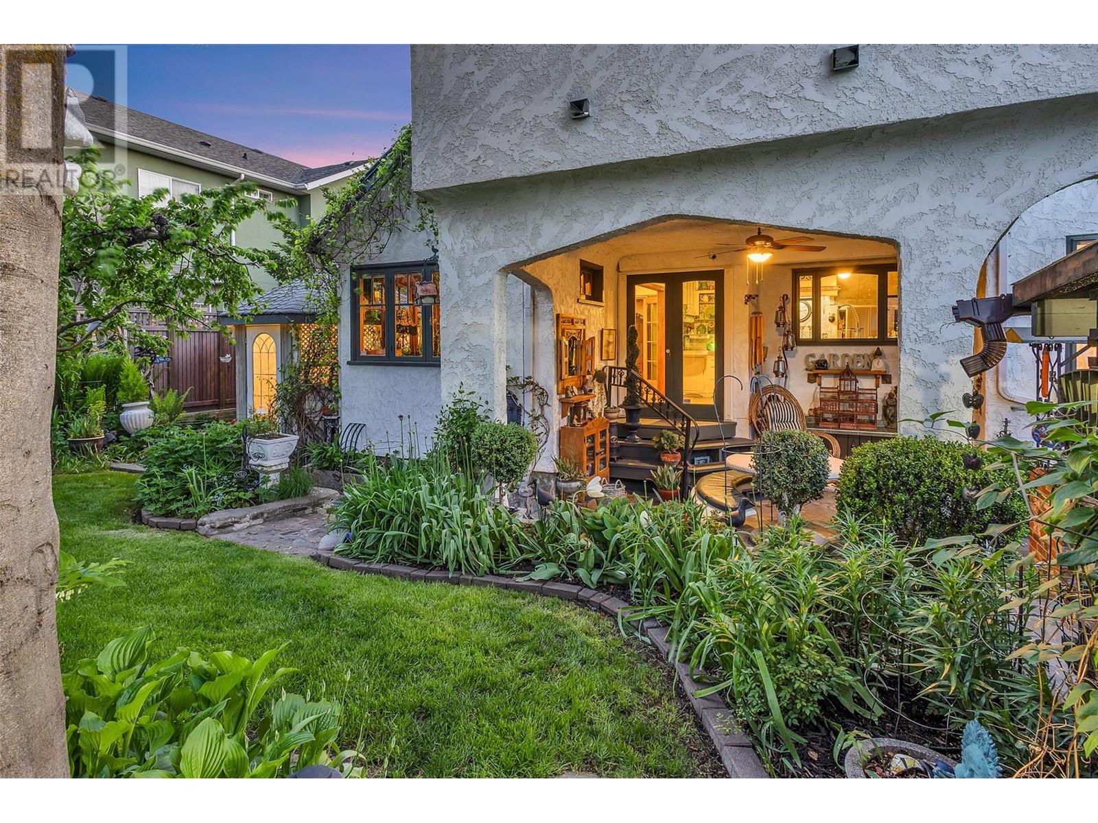 1064 Fairview Road, Penticton, British Columbia  V2A 5Z2 - Photo 43 - 10346650