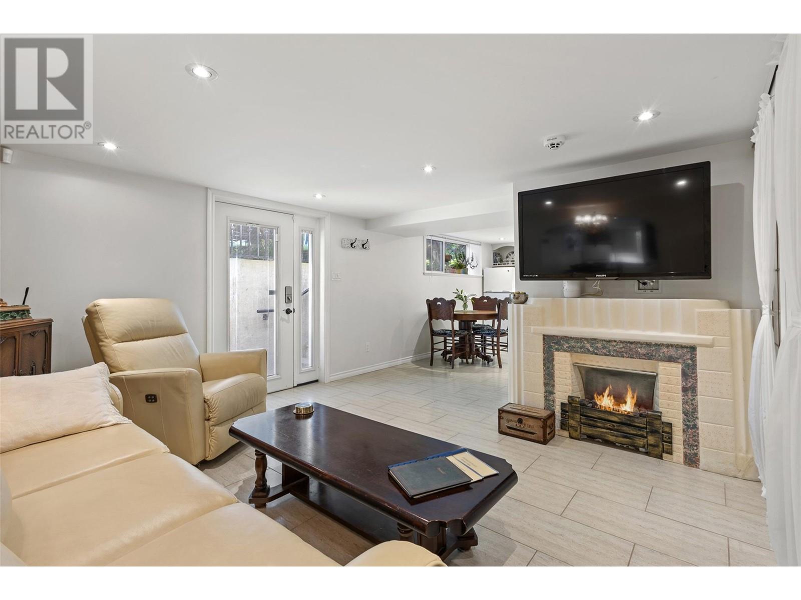 1064 Fairview Road, Penticton, British Columbia  V2A 5Z2 - Photo 50 - 10346650