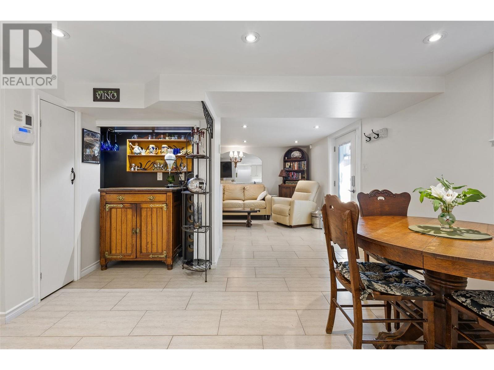 1064 Fairview Road, Penticton, British Columbia  V2A 5Z2 - Photo 58 - 10346650