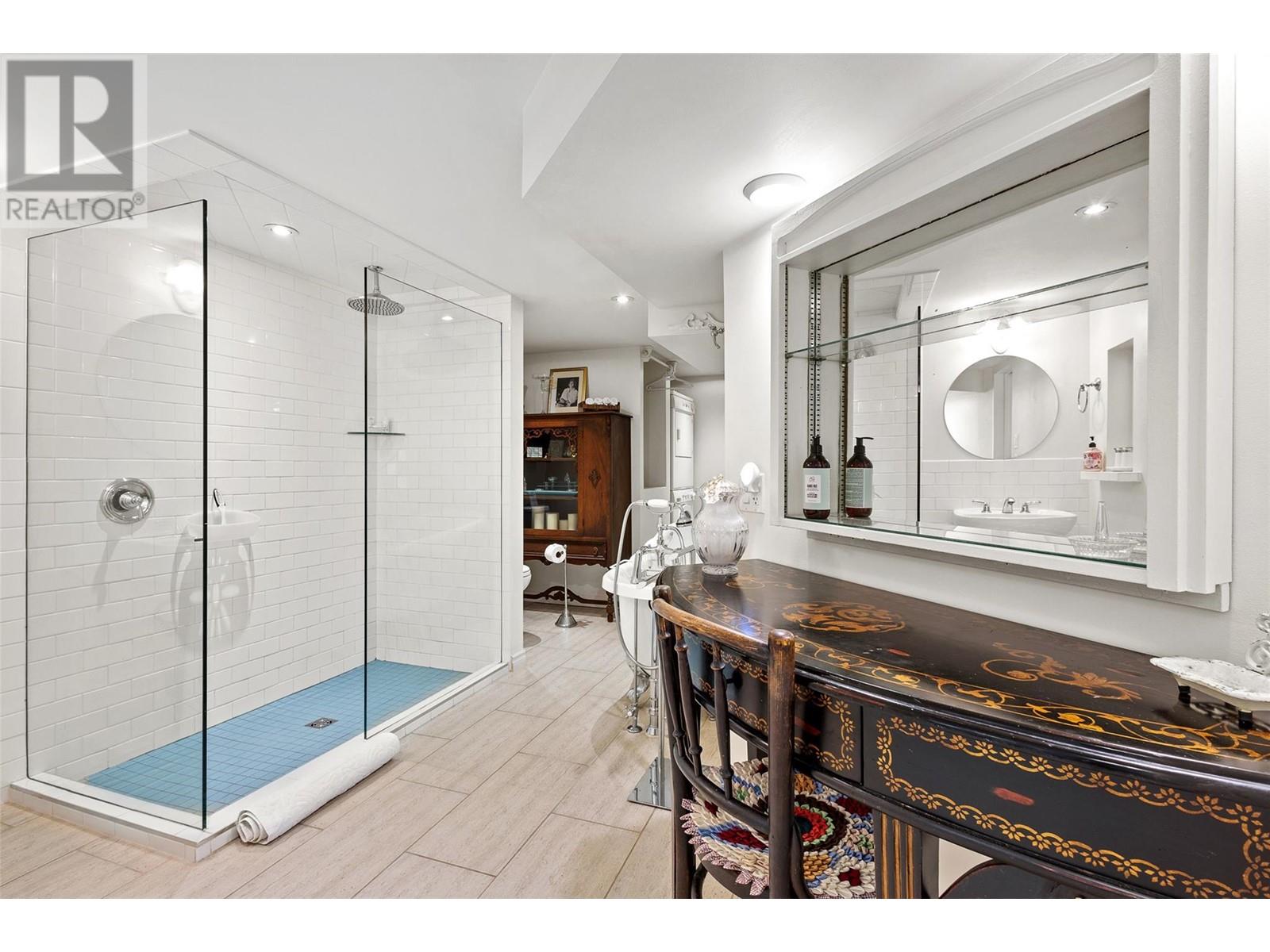 1064 Fairview Road, Penticton, British Columbia  V2A 5Z2 - Photo 61 - 10346650