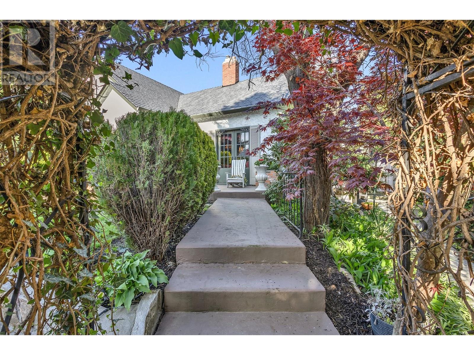 1064 Fairview Road, Penticton, British Columbia  V2A 5Z2 - Photo 72 - 10346650