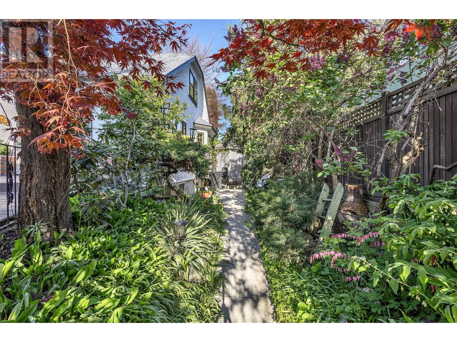 1064 Fairview Road, Penticton, British Columbia  V2A 5Z2 - Photo 73 - 10346650
