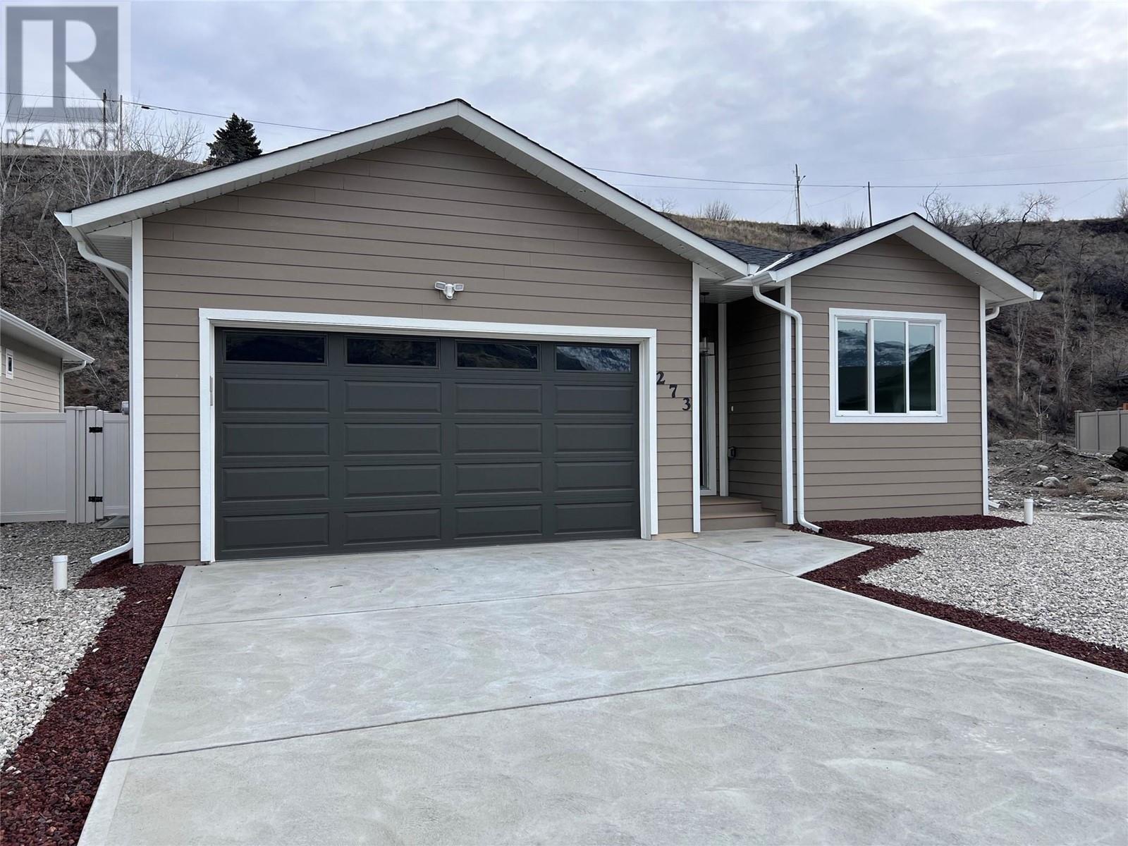 285 Bentgrass Avenue, Oliver, British Columbia  V0H 1T3 - Photo 1 - 10347001