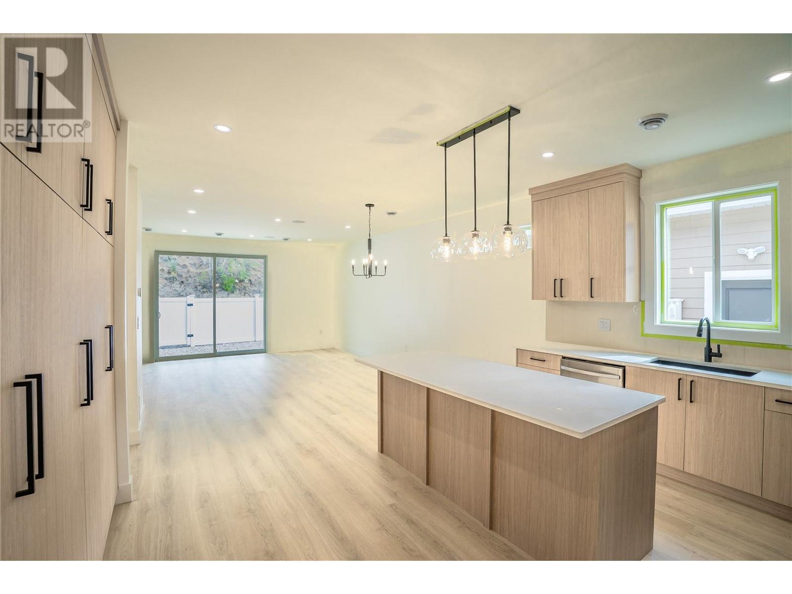 285 Bentgrass Avenue, Oliver, British Columbia  V0H 1T3 - Photo 6 - 10347001